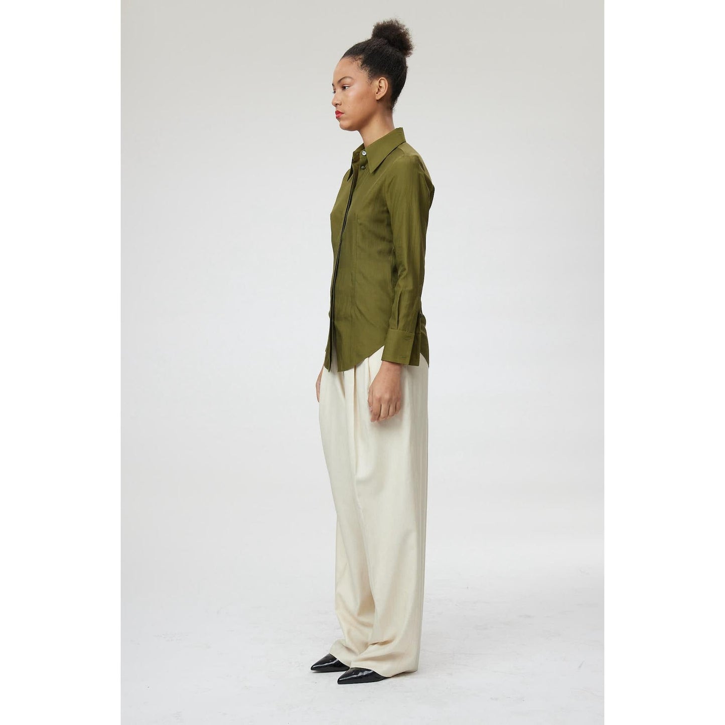 Women Trento Blouse - Fitted Silk Blouse in Olive Green