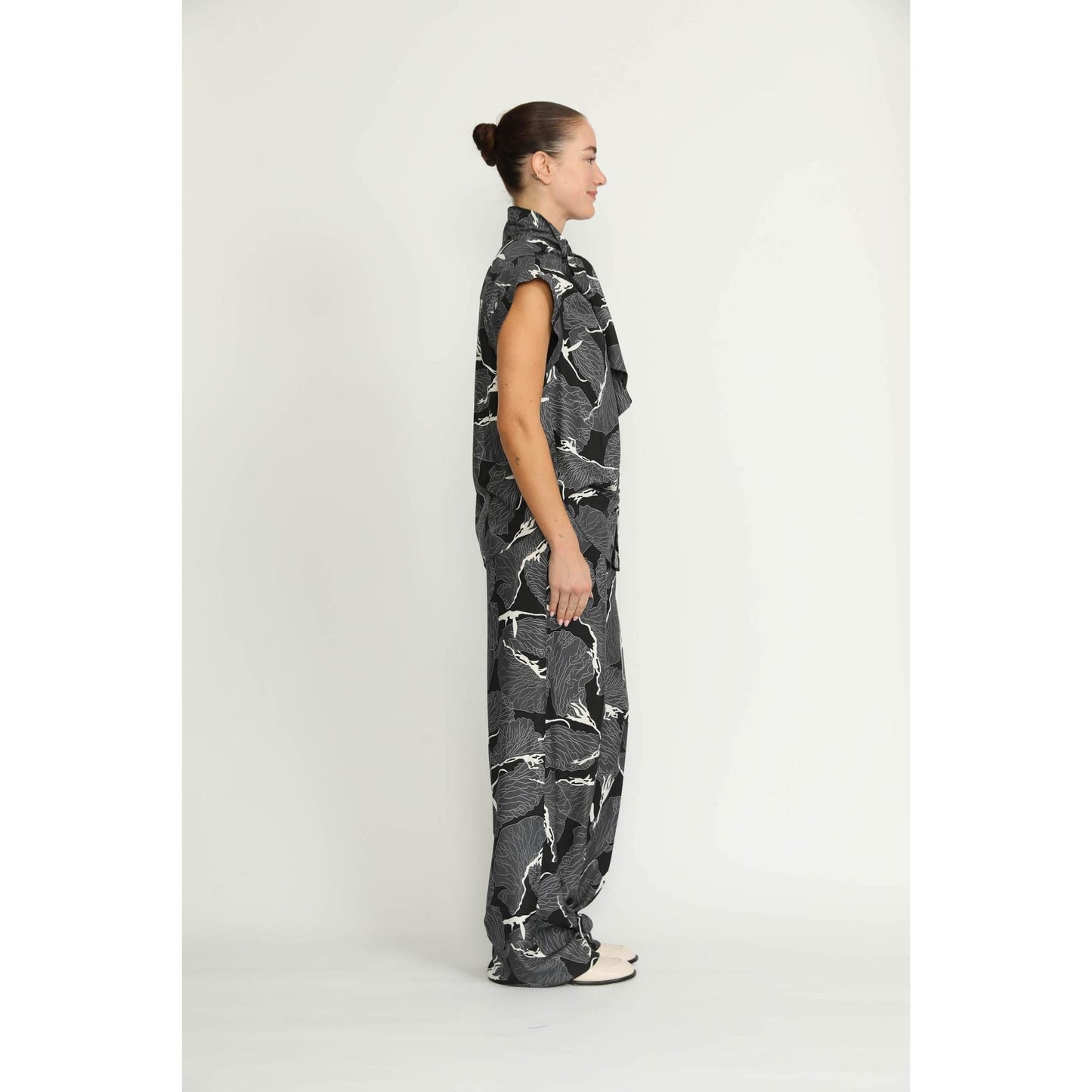 Women Meilen Blouse - Meilen Blouse in Black Petal Print