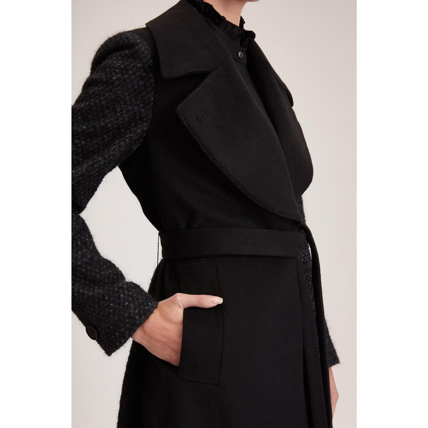 Women Aberdeen Coat - Single Breasted Long Coat in Black Wool Blend - Black (Mixed Stock)