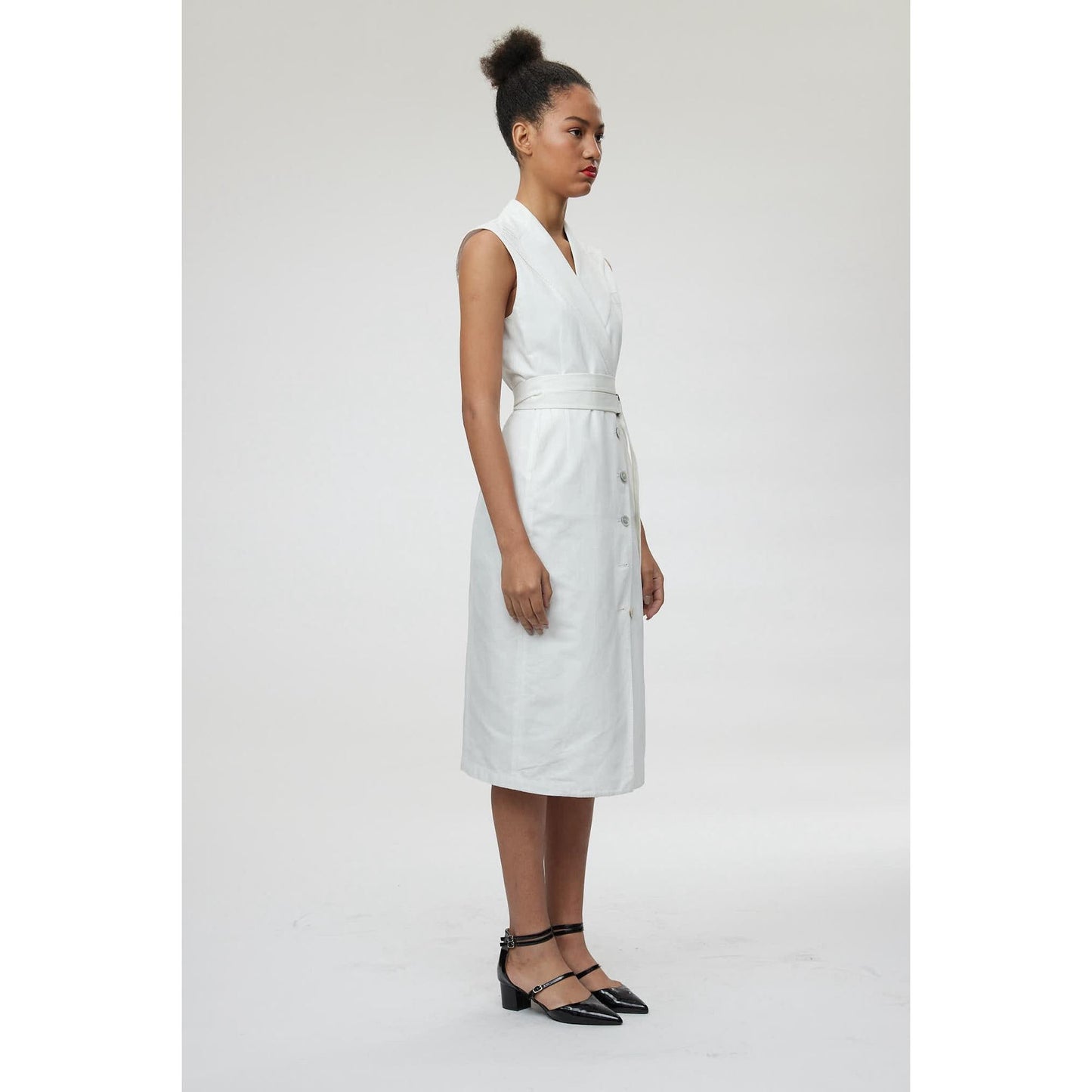 Women Pavia Dress - Tailored Sleeveless Dress in White