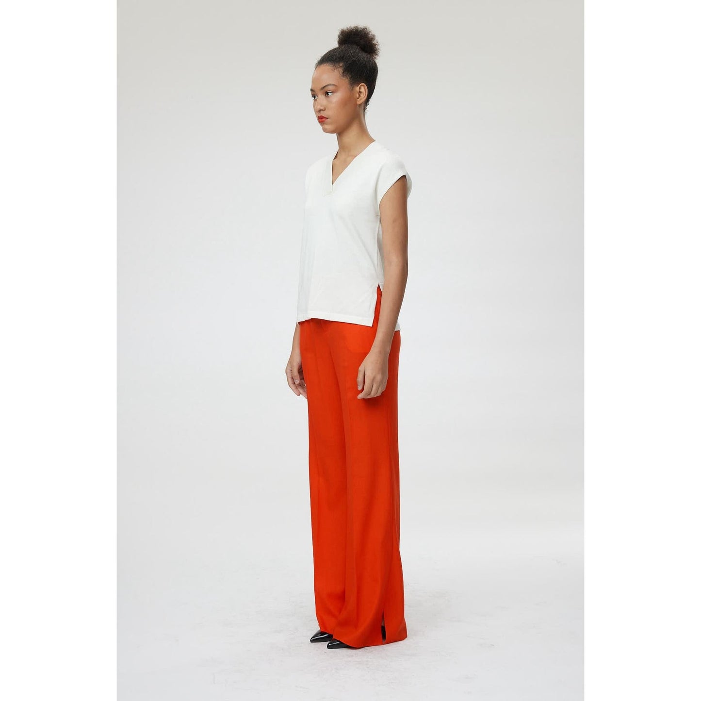Women Barletta - V-Neck Knit Vest in White