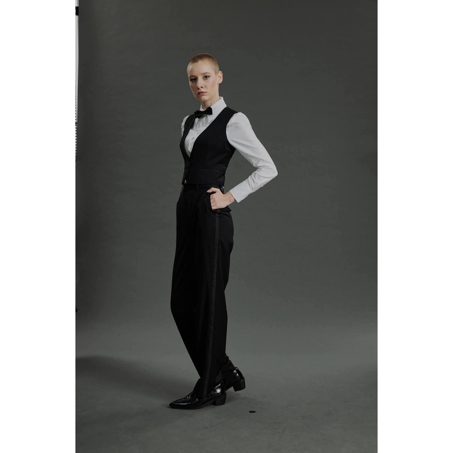 Women Canico - Limited Edition Waistcoat - Short Waistcoat in Black