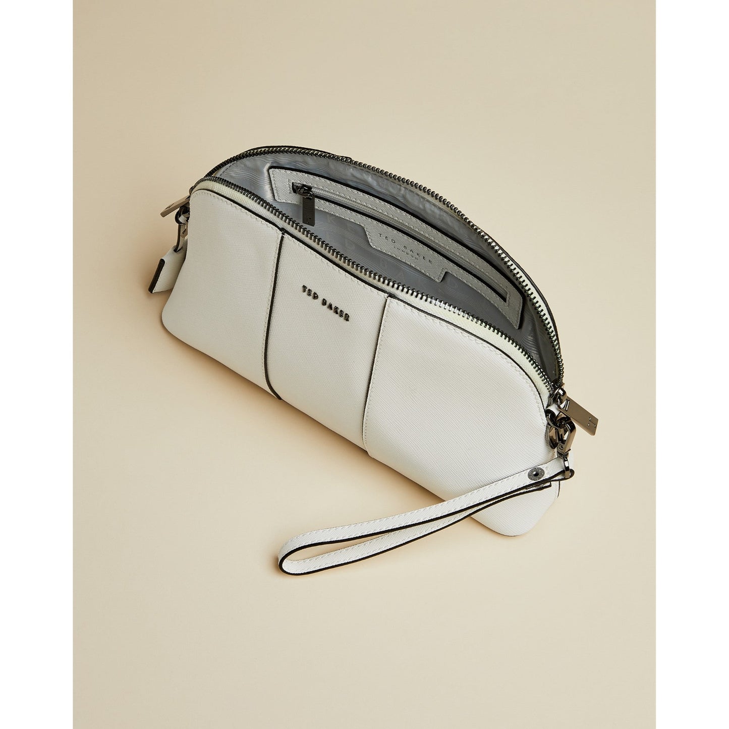 Women Barbrie-Crosshatch Dome Cross Body - White