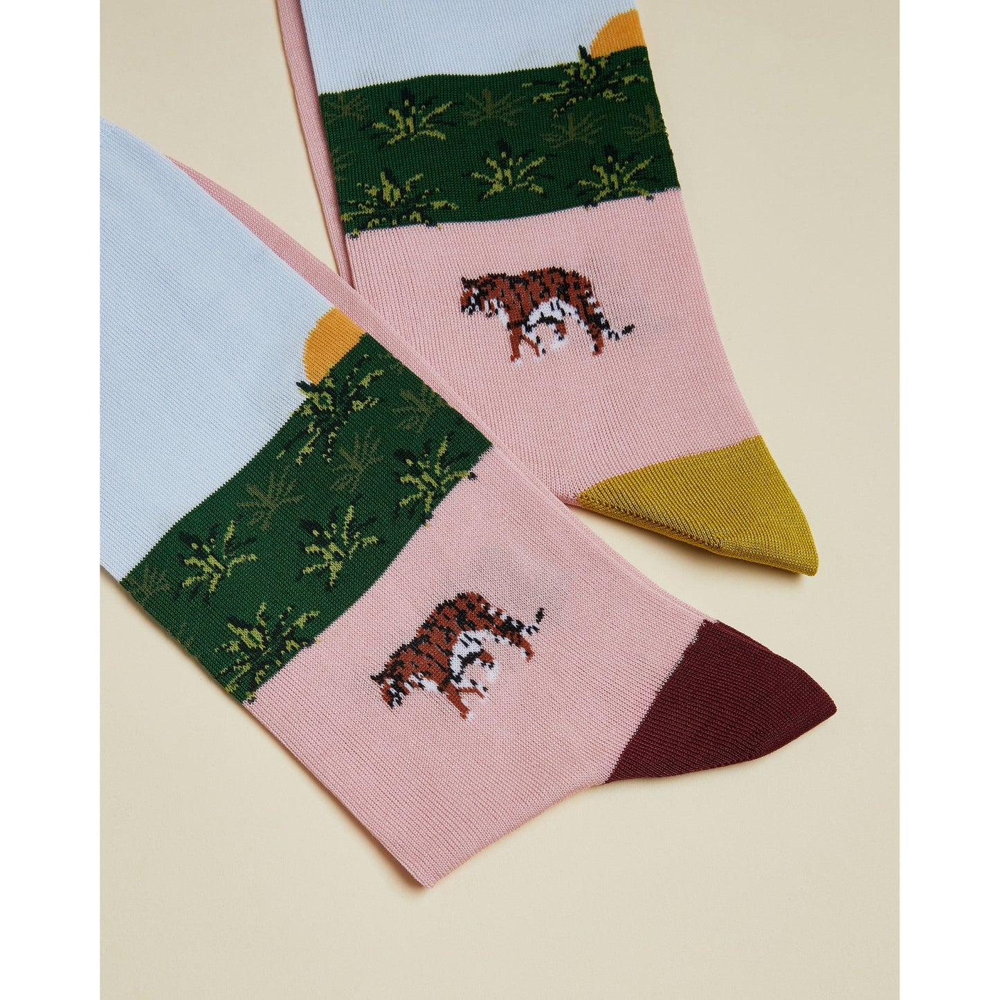 Men Setsoon-Tiger Scene Sock - Pink