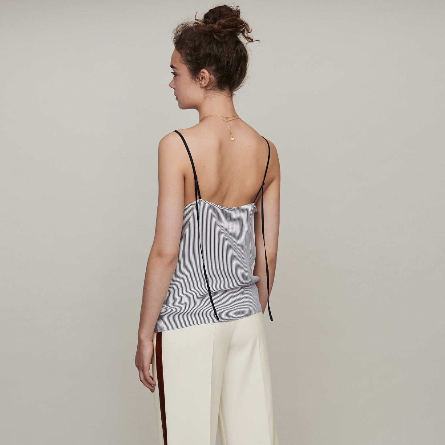 Leila Top - White / Black
