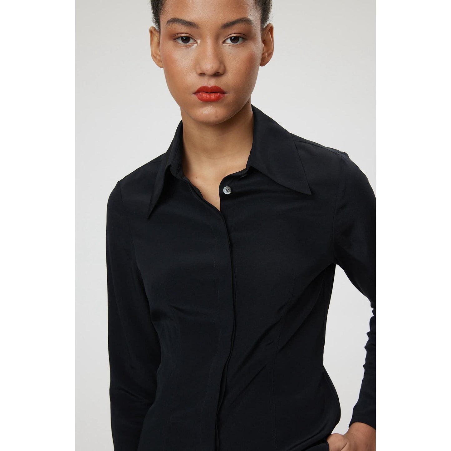 Women Trento Blouse - Fitted Silk Blouse in Black