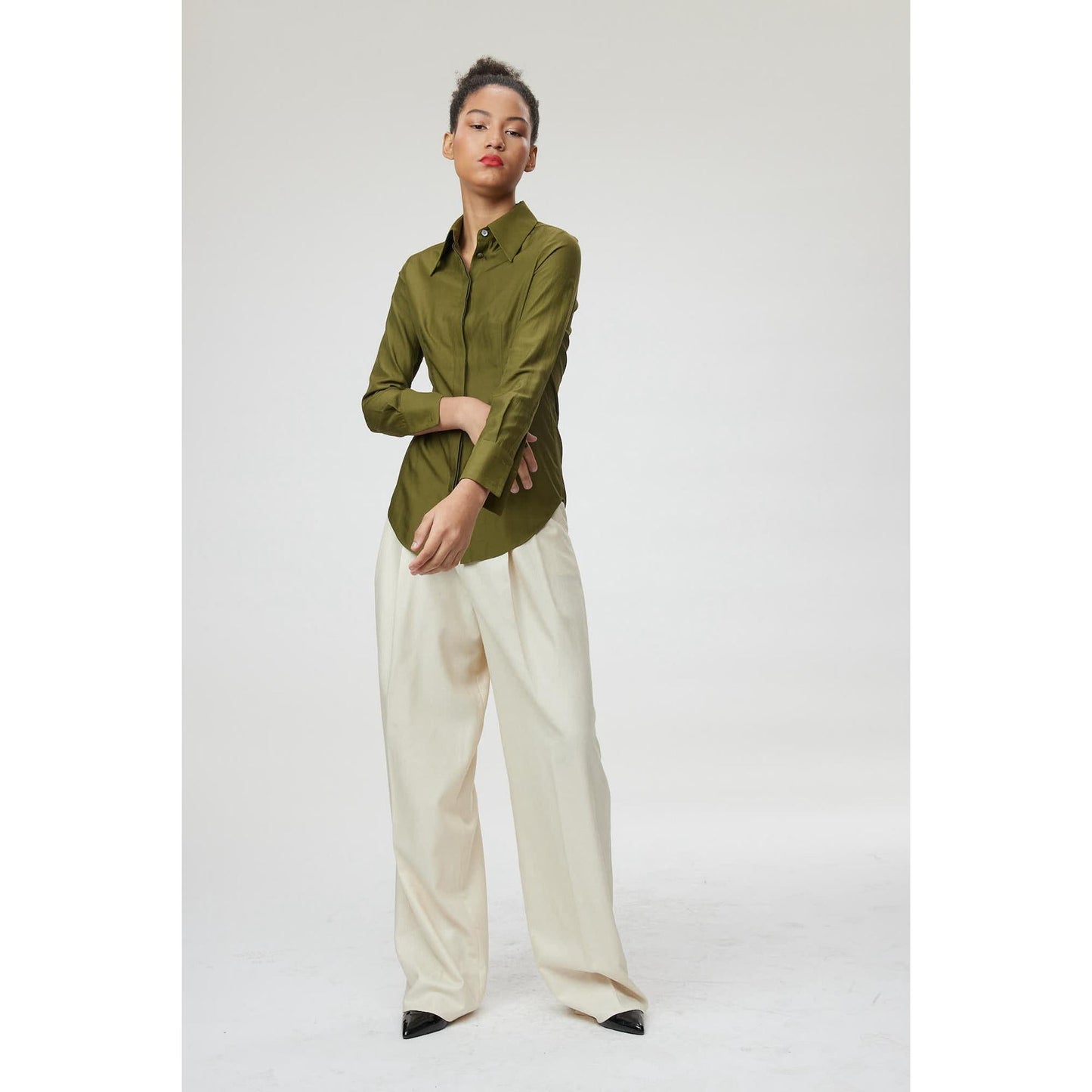 Women Trento Blouse - Fitted Silk Blouse in Olive Green