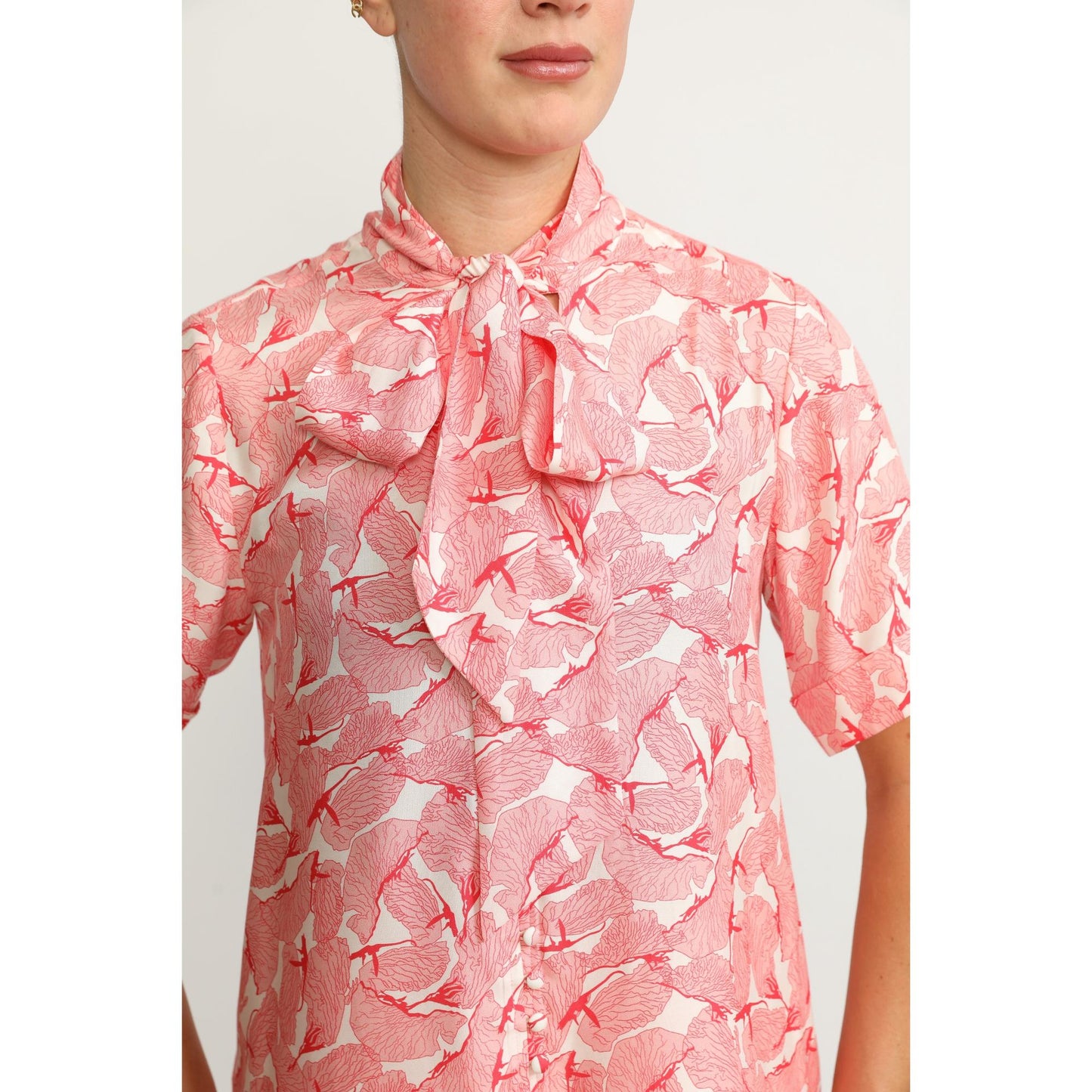 Women Horn Blouse - Horn Blouse in Pink Petal Print