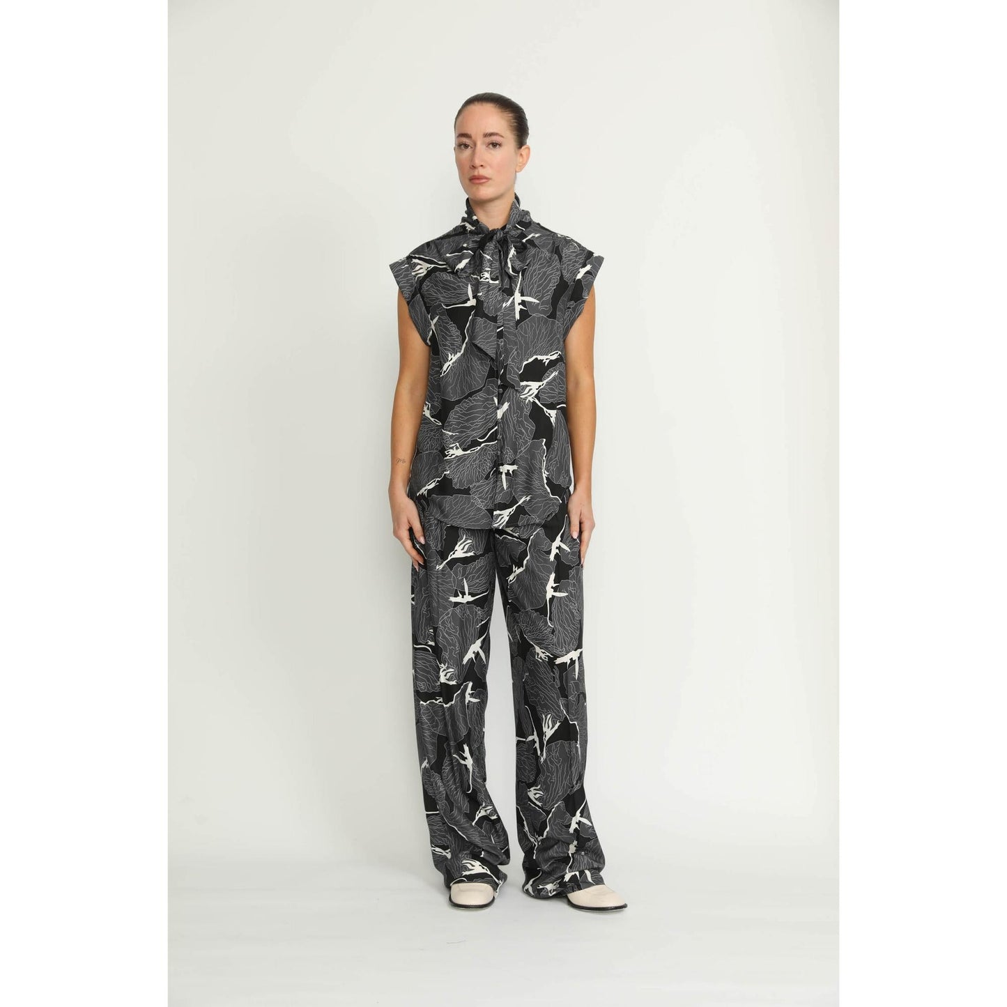 Women Meilen Blouse - Meilen Blouse in Black Petal Print