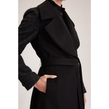 Load image into Gallery viewer, Women Aberdeen Coat - Single Breasted Long Coat in Black Wool Blend - Black
