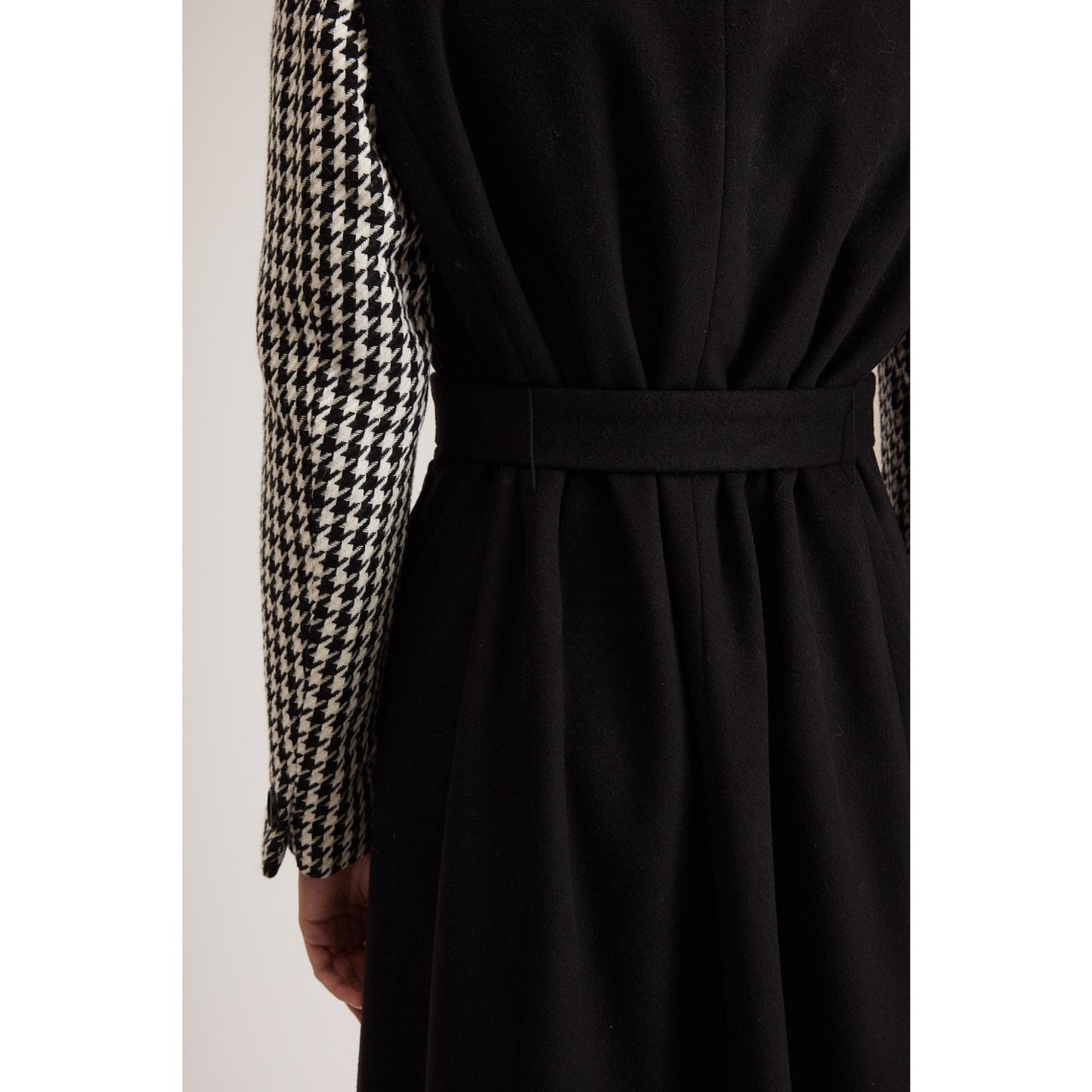 Women Aberdeen Coat - Single Breasted, Wide Lapel Long Coat - Black