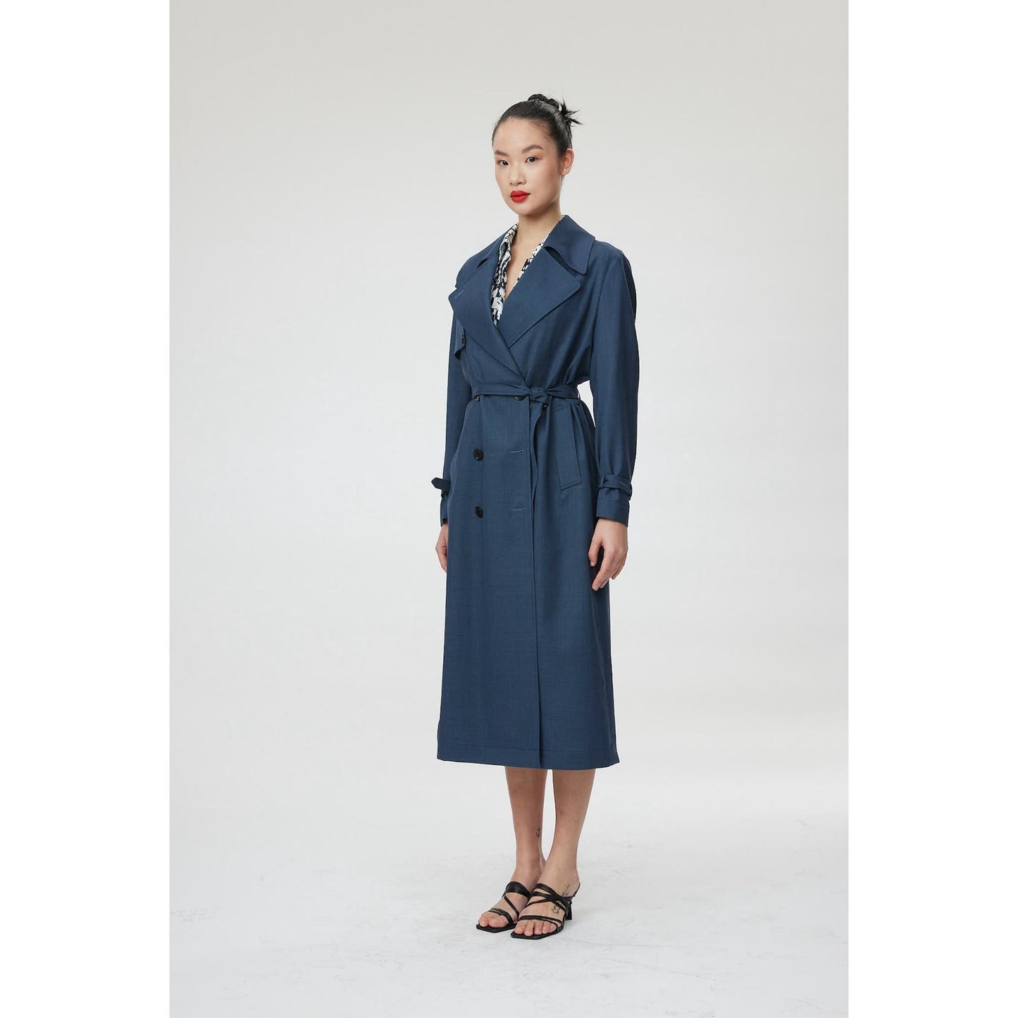 Women Andria Coat - Light Trench in Navy Twill