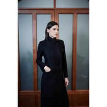 Load image into Gallery viewer, Women Agueda Coat - Long Coat in Black Twill - Night Black
