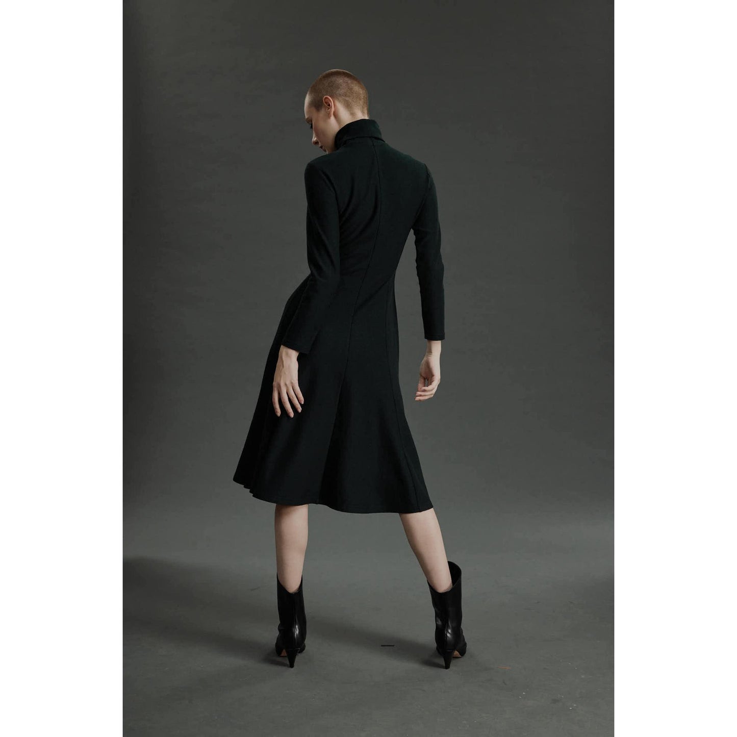 Women Evora Dress - Trumpet Day Dress in Green