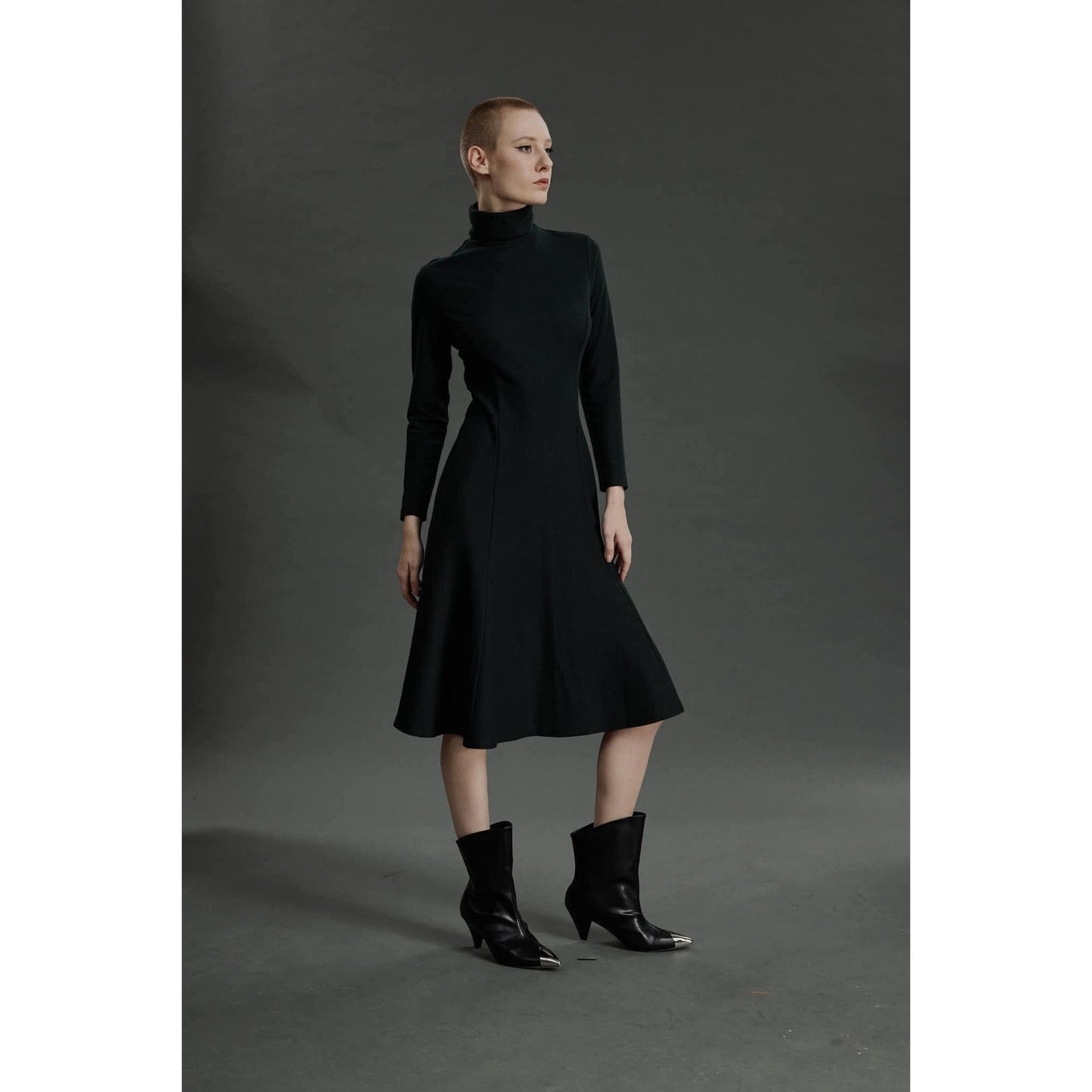 Women Evora Dress - Trumpet Day Dress in Green