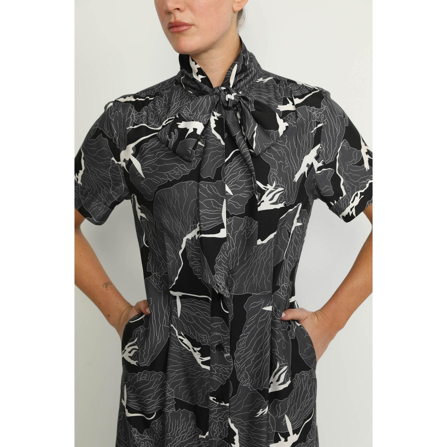 Women Port Dress - Port Relaxed Maxi Dress in Black Petal Print