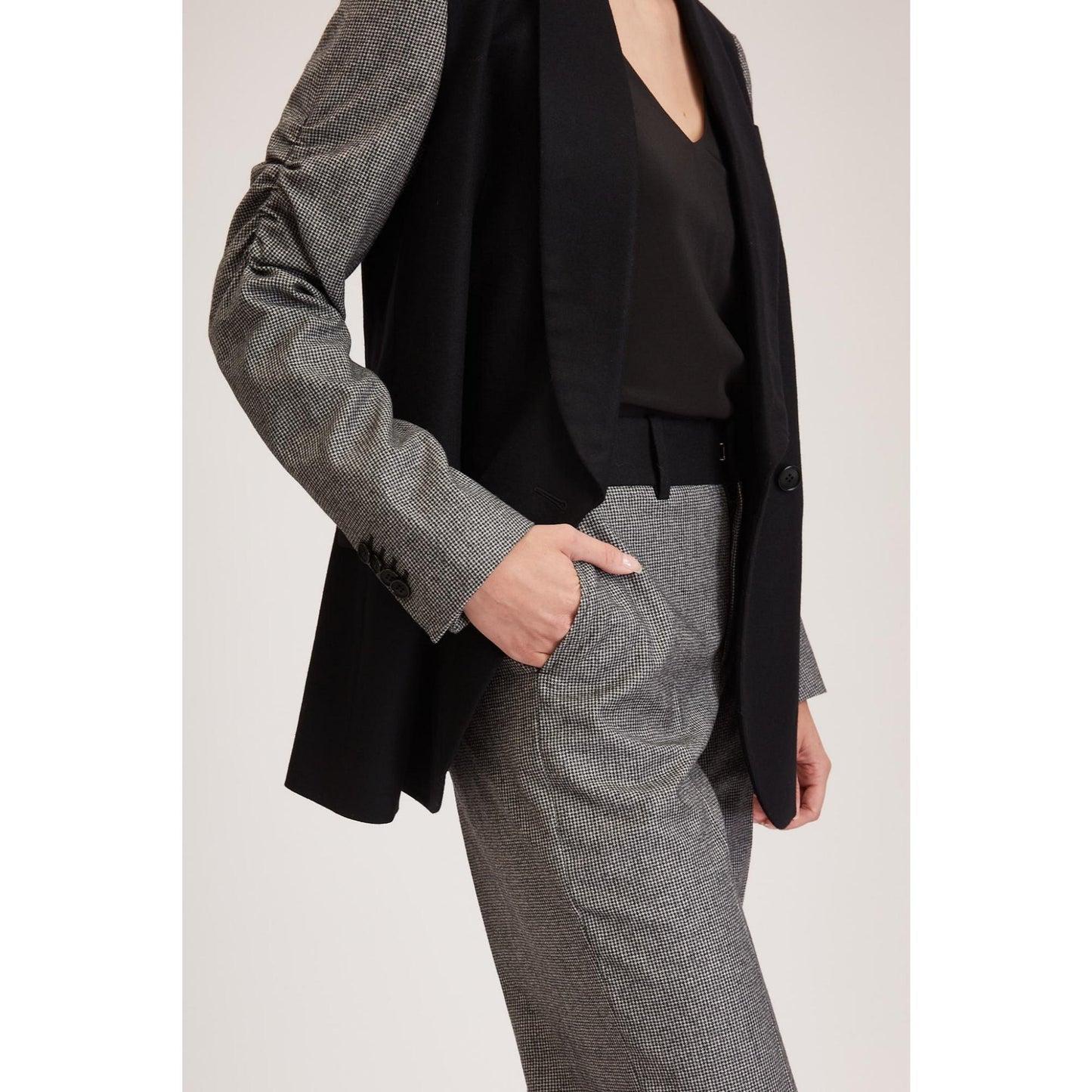 Women Kingston Jacket - Relaxed Fit, Double Breasted Suit Jacket in Black