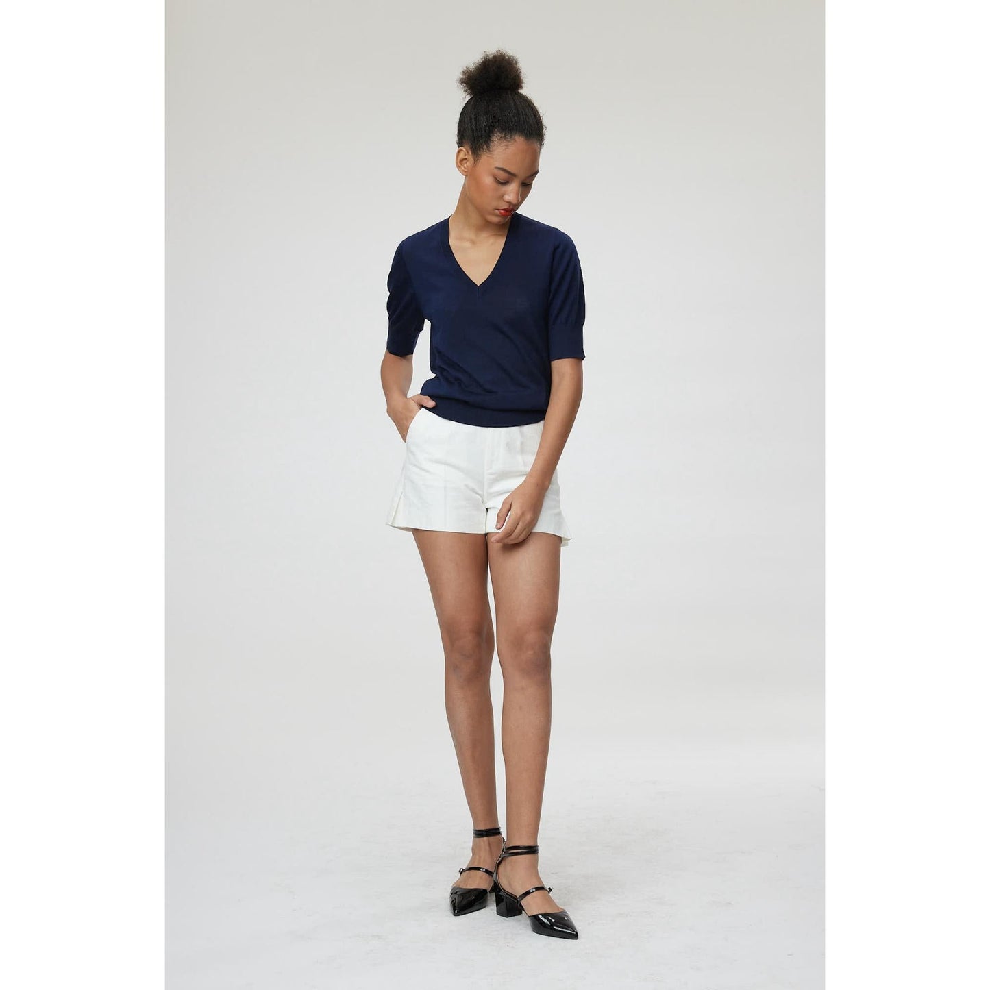 Women Plain Knit, V-Neck T-Shirt in Navy