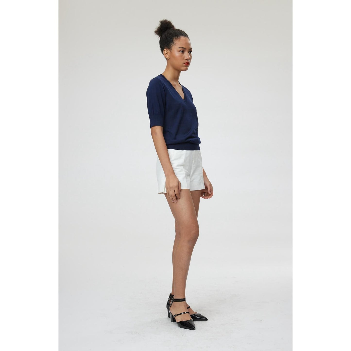Women Plain Knit, V-Neck T-Shirt in Navy