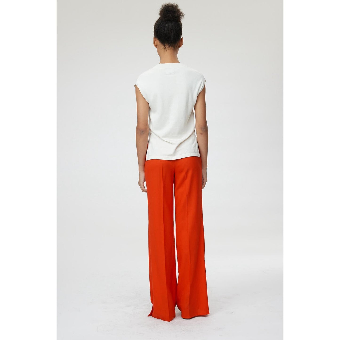 Women Barletta - V-Neck Knit Vest in White