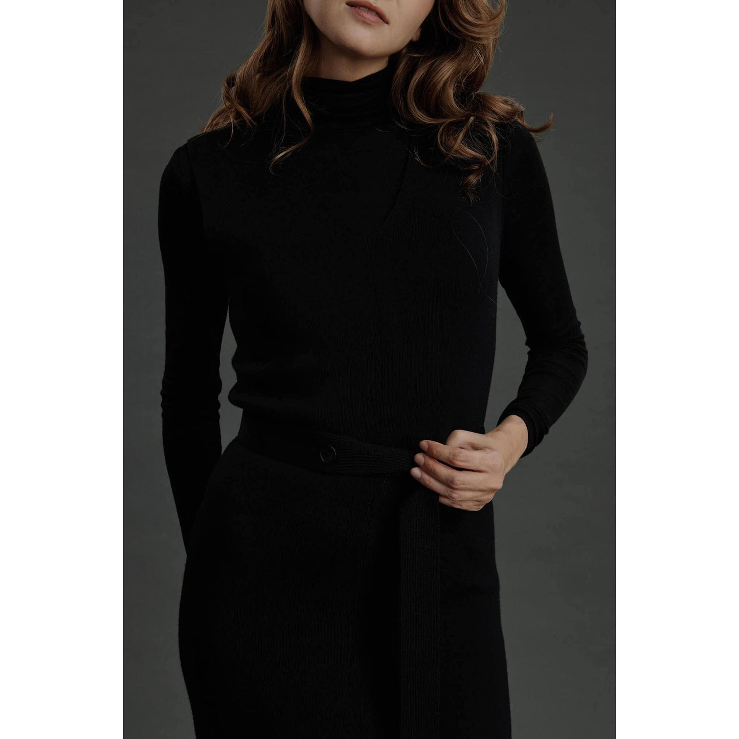 Women Porto Knit Dress - Knit V-Neck Dress in Black