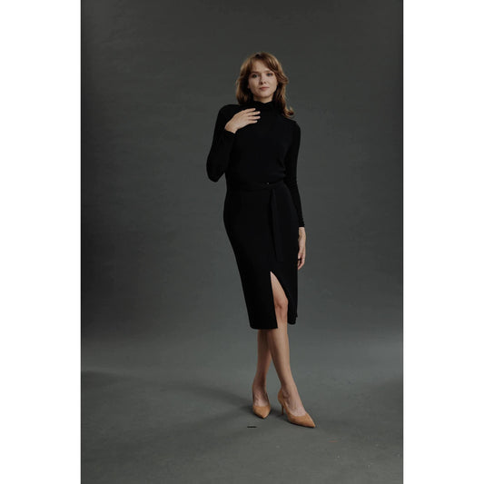 Women Porto Knit Dress - Knit V-Neck Dress in Black