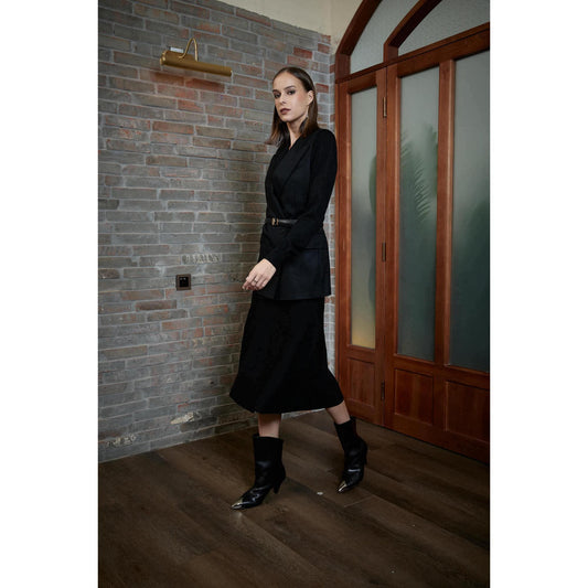 Women Queluz Skirt - Trumpet Midi Skirt in Black