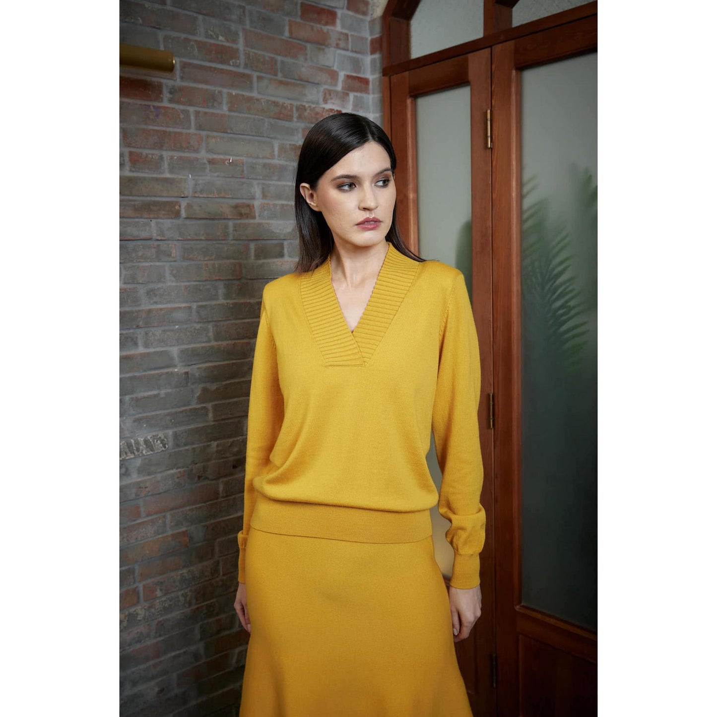 Women Marinha Grande Top - V-Neck Sweater in Ochre Yellow