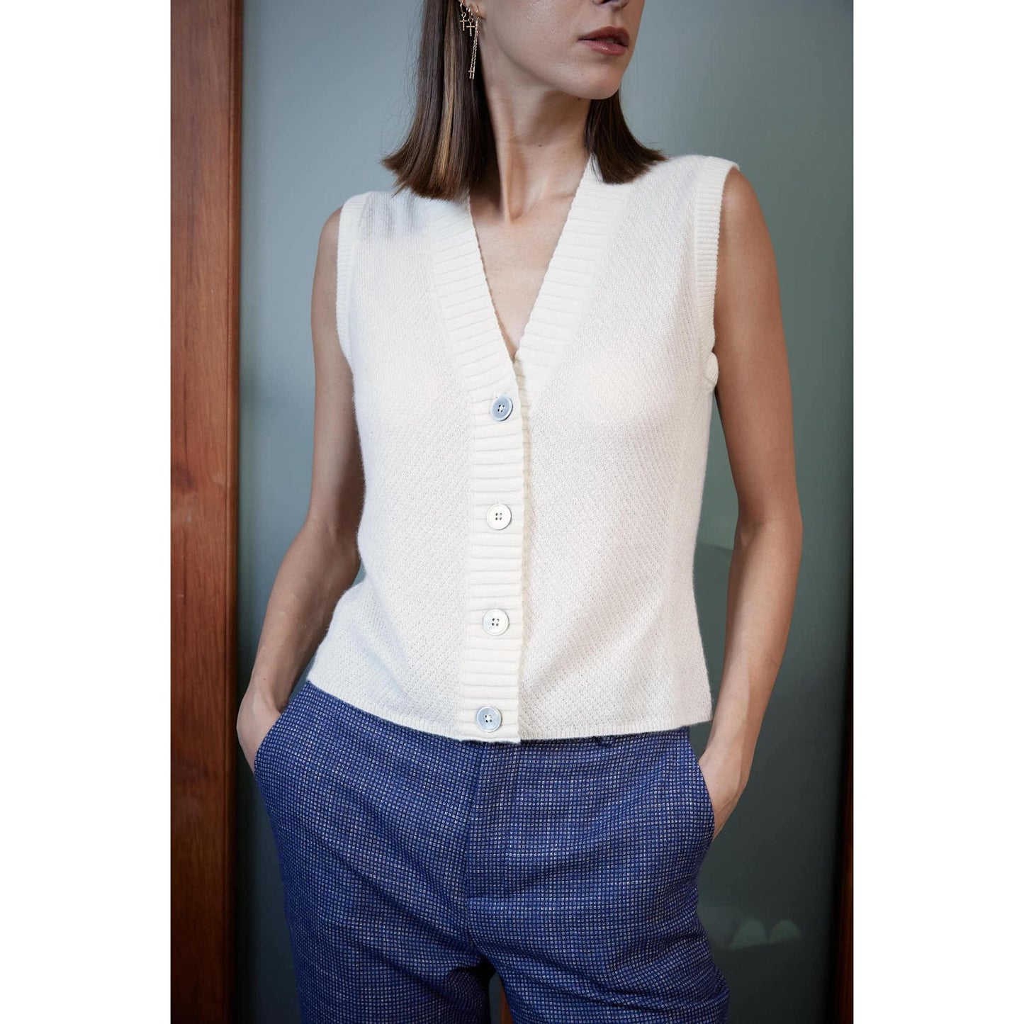 Women Amadora Vest - Knit Vest in Daisy White