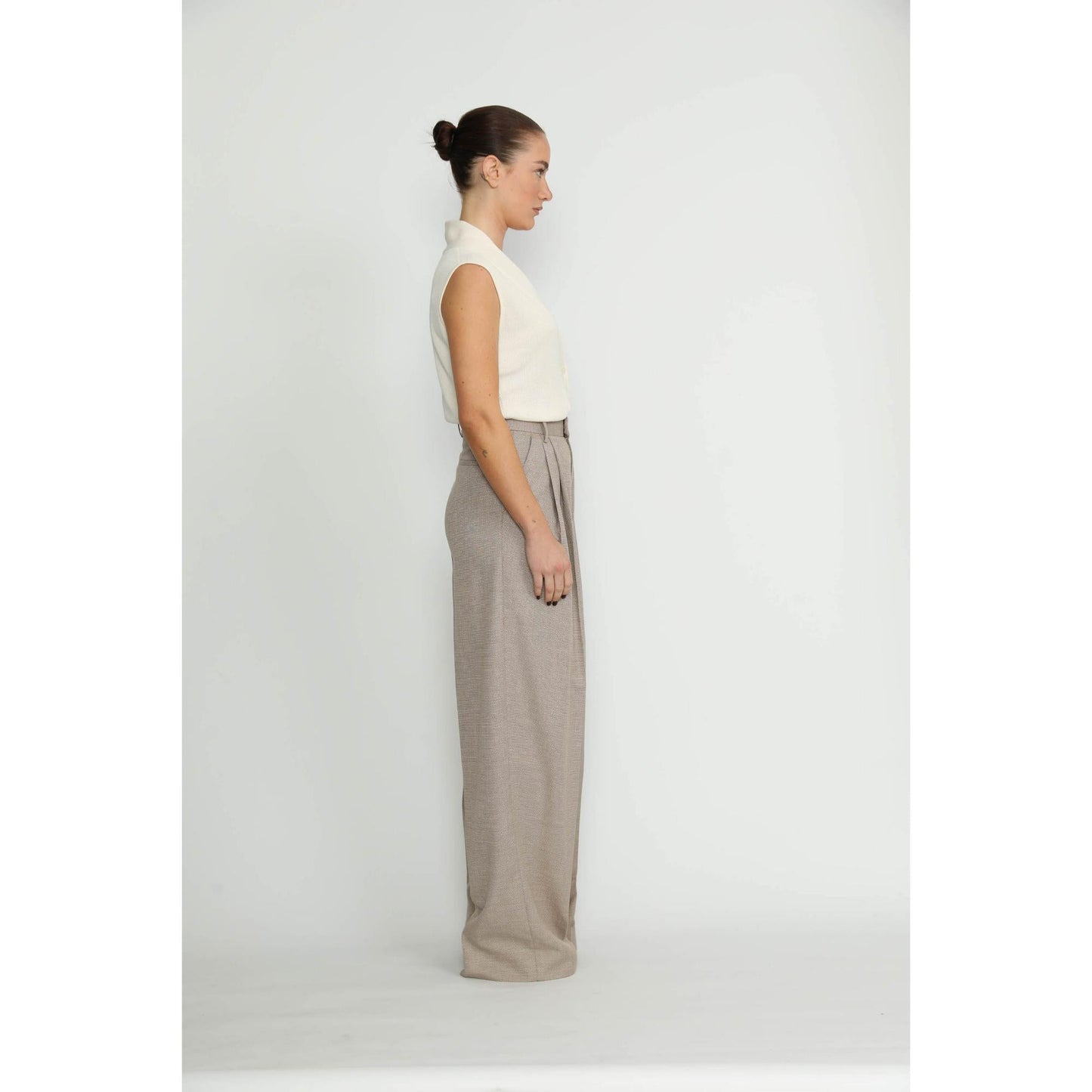 Women Arbon Waistcoat - Arbon White Knit Waistcoat