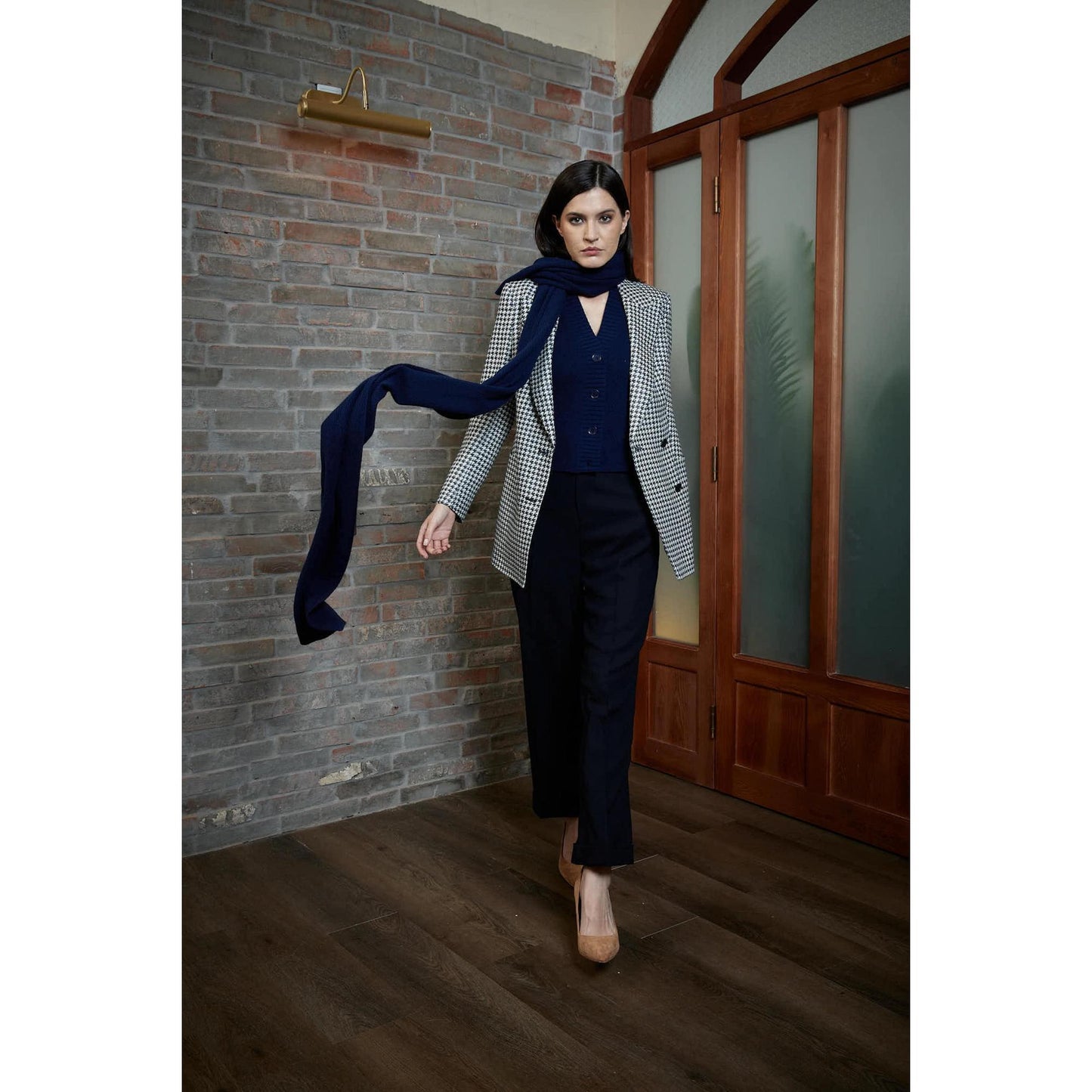 Women Caimbra Knit Scarf - Twill Knit Shawl in Blue