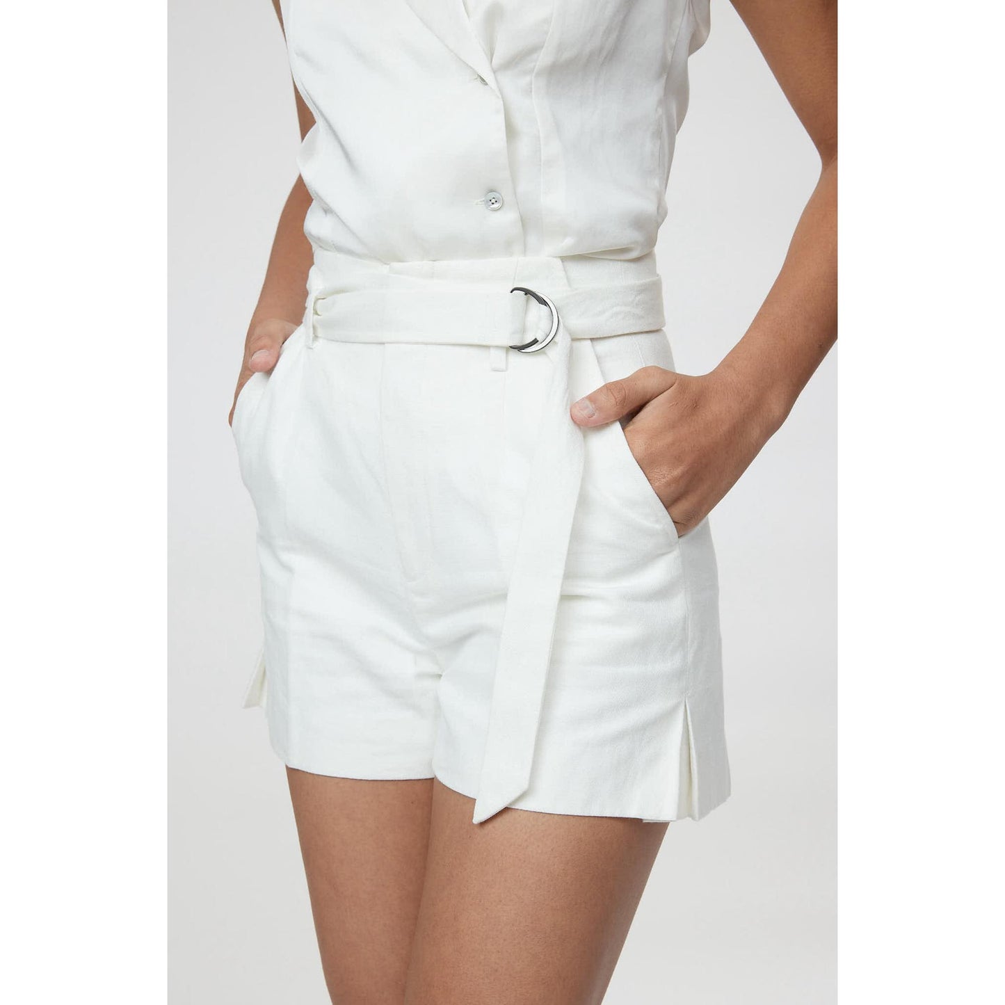 Women Capri Short - Tailored Shorts in White