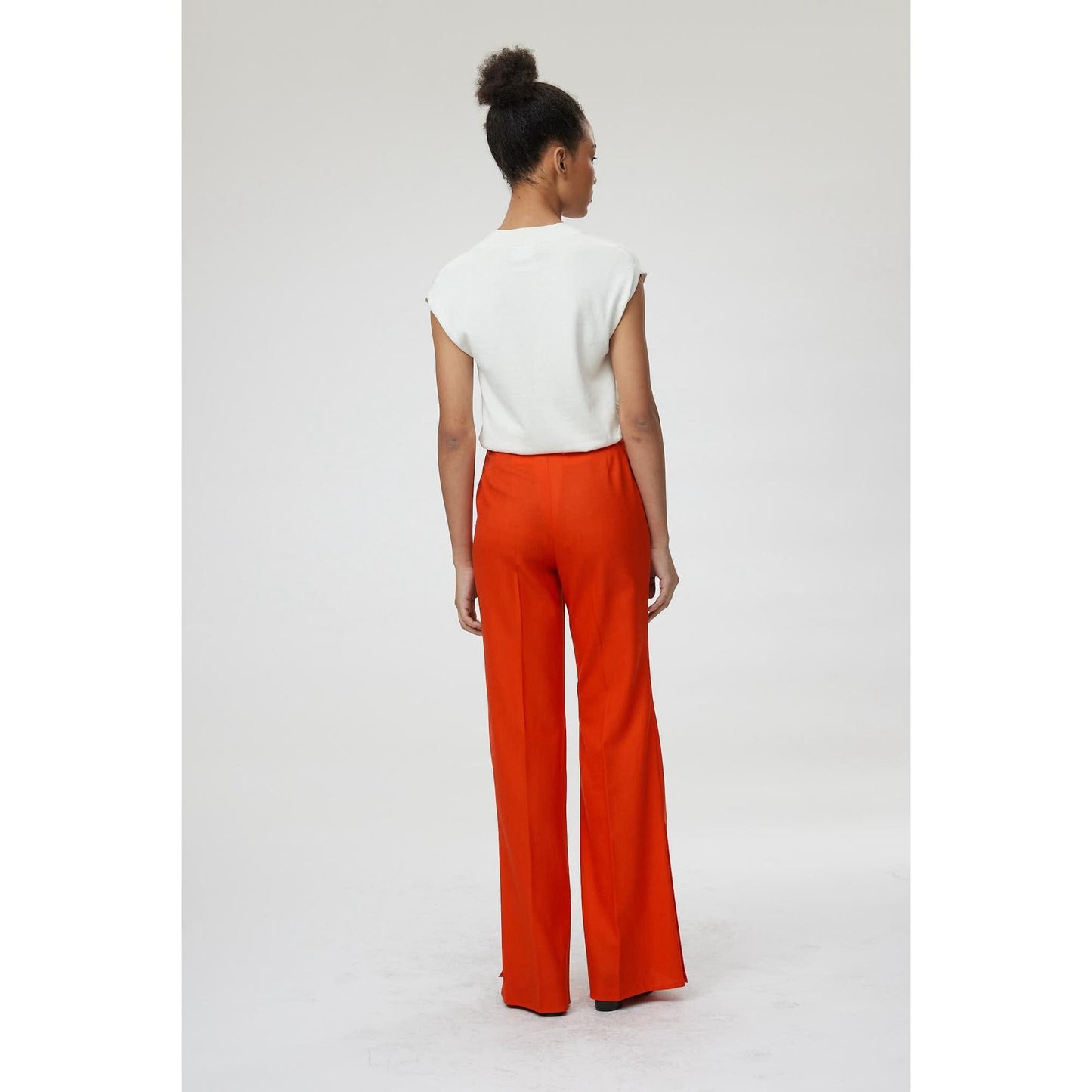 Women Emilia Trouser - Slim-Fit Bootcut Trousers in Poppy Red