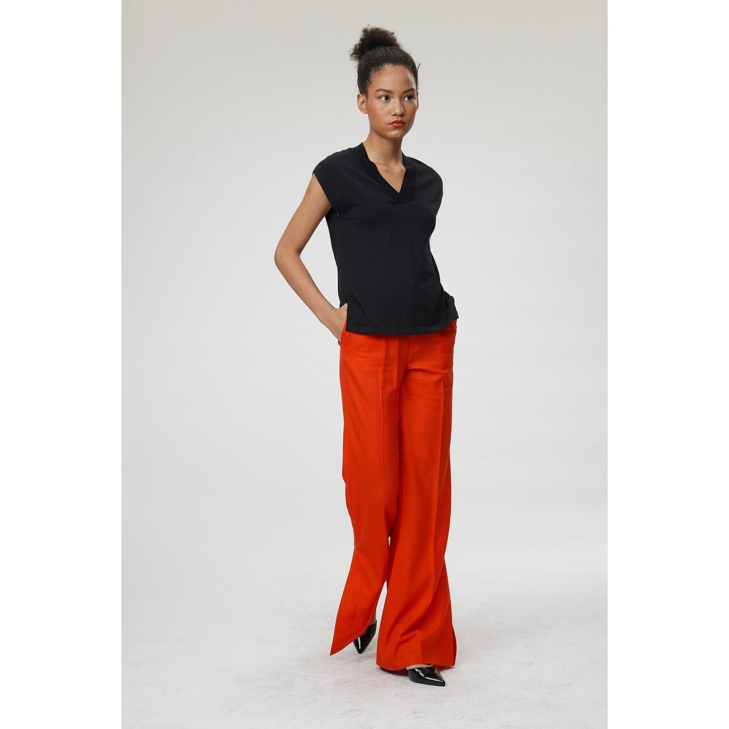 Women Emilia Trouser - Slim-Fit Bootcut Trousers in Poppy Red