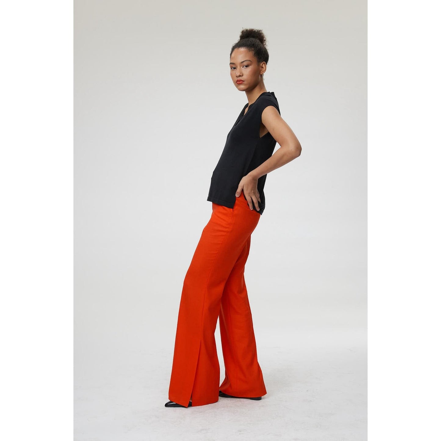 Women Emilia Trouser - Slim-Fit Bootcut Trousers in Poppy Red