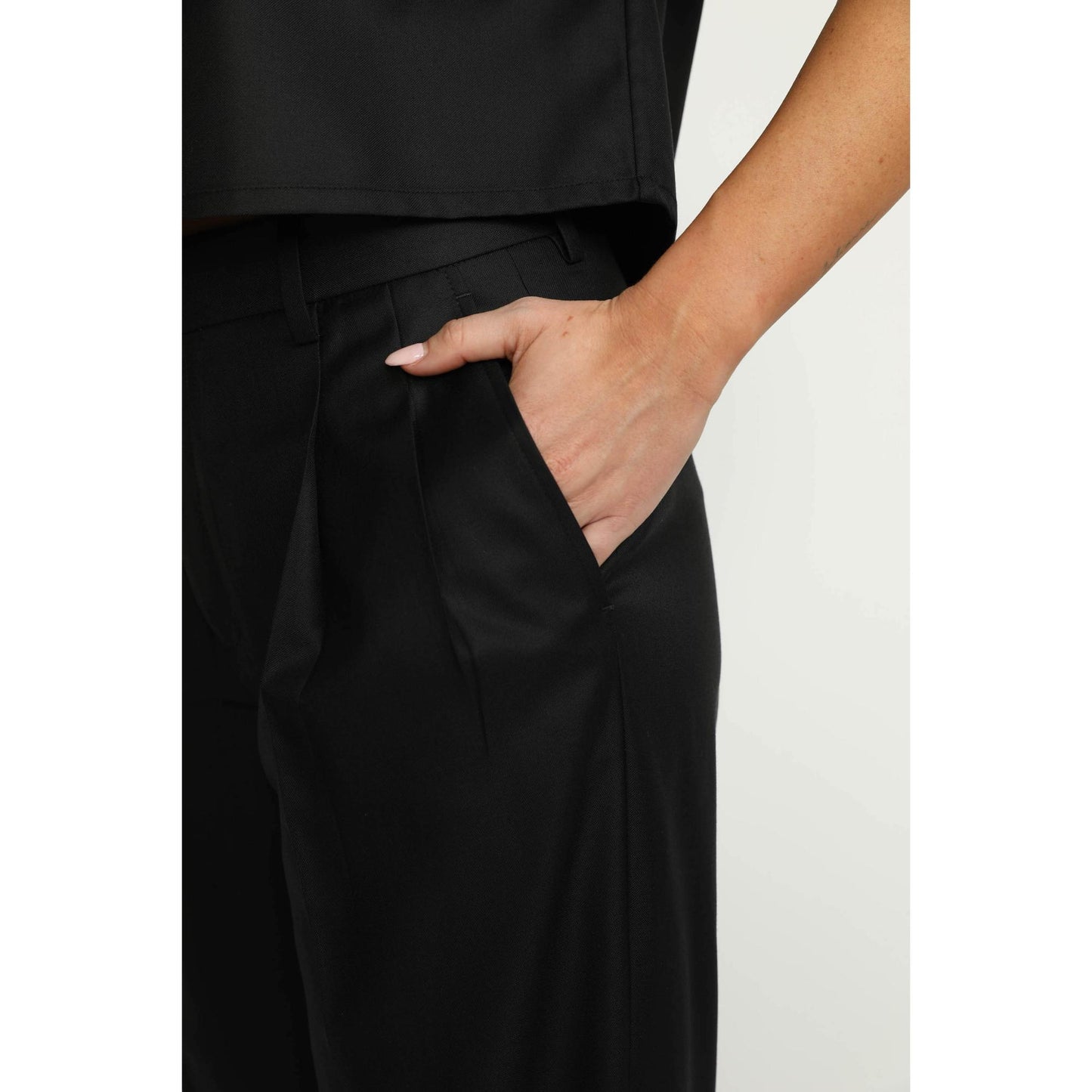 Women Carouge Trousers - Carouge Deep Black Cropped Trousers