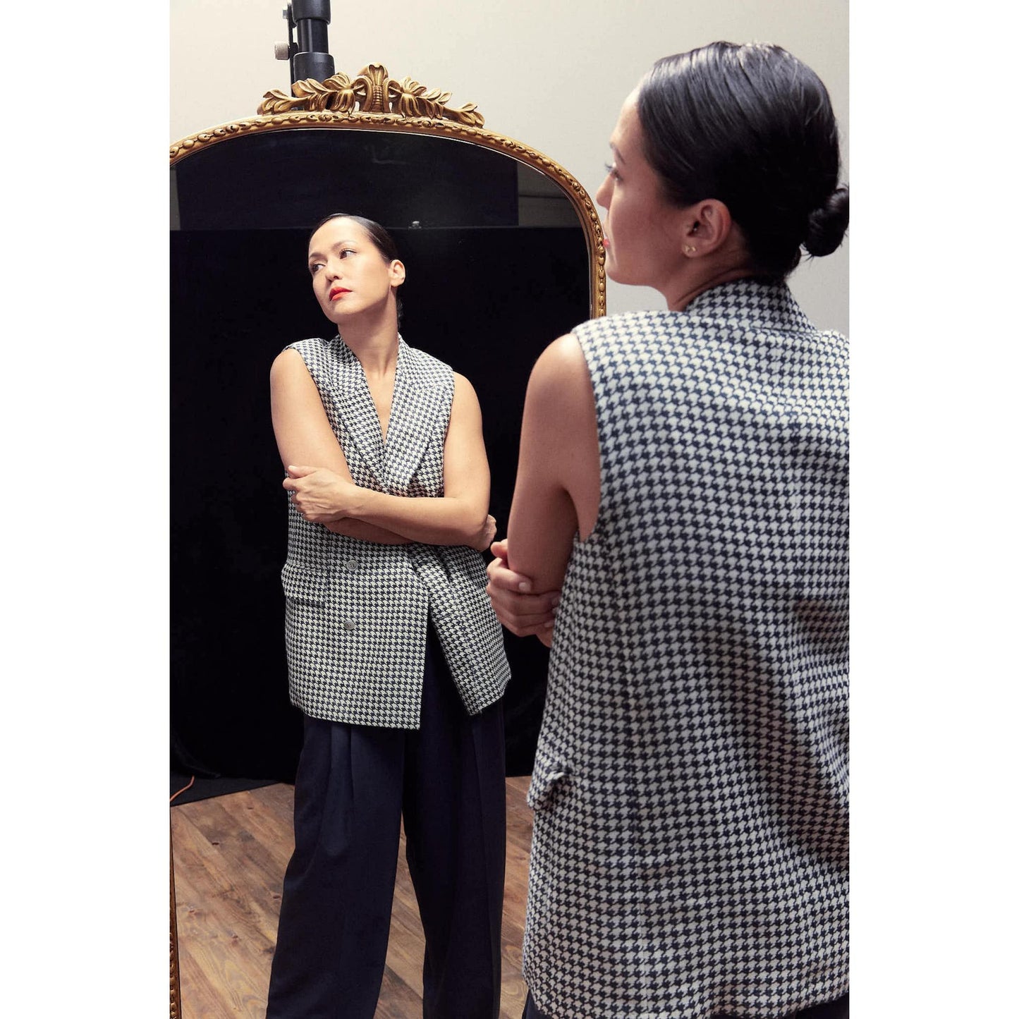 Women Naples Waistcoat - Loose Fit Sleeveless Waistcoat in Navy Dogtooth