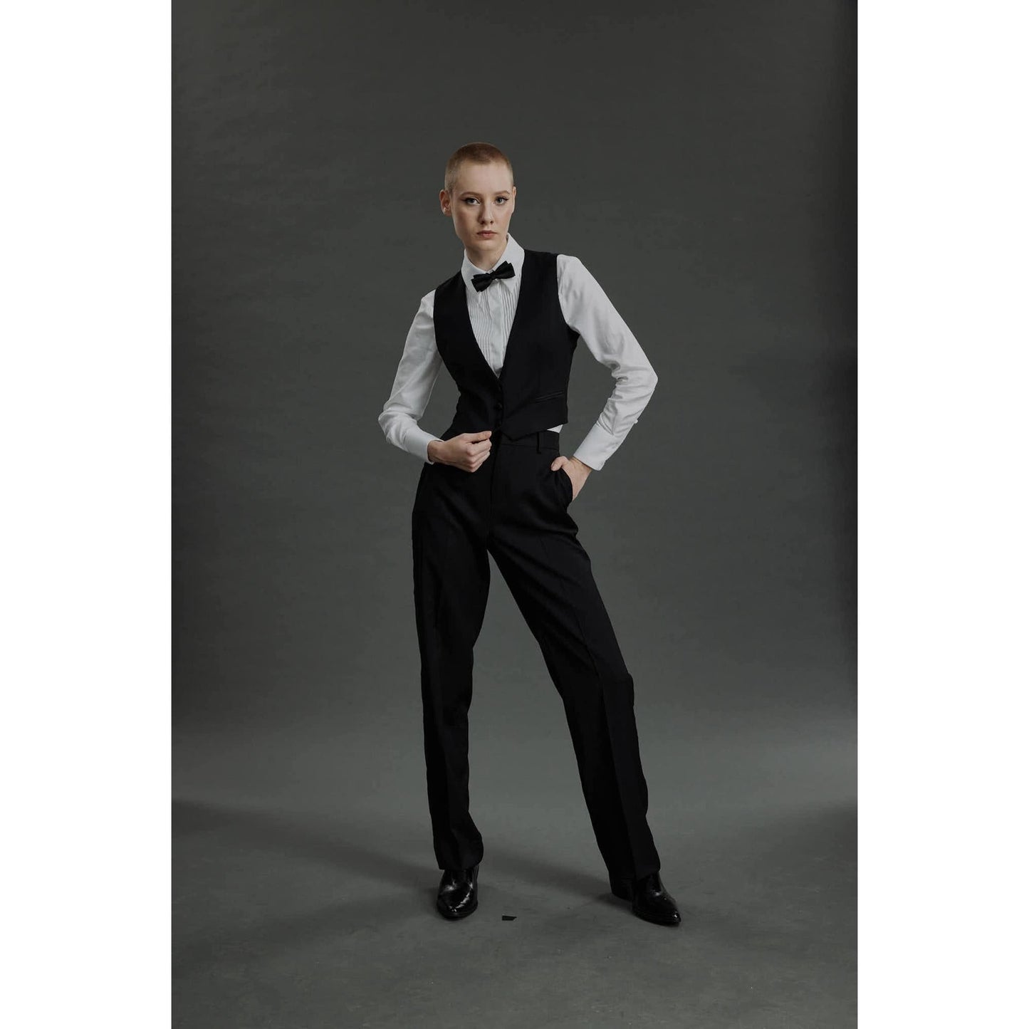 Women Canico - Limited Edition Waistcoat - Short Waistcoat in Black