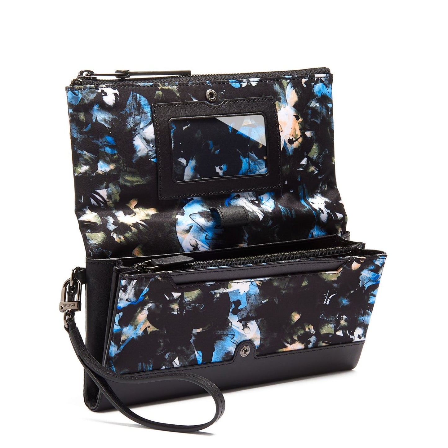 Women Voyageur Travel Wallet - Nova