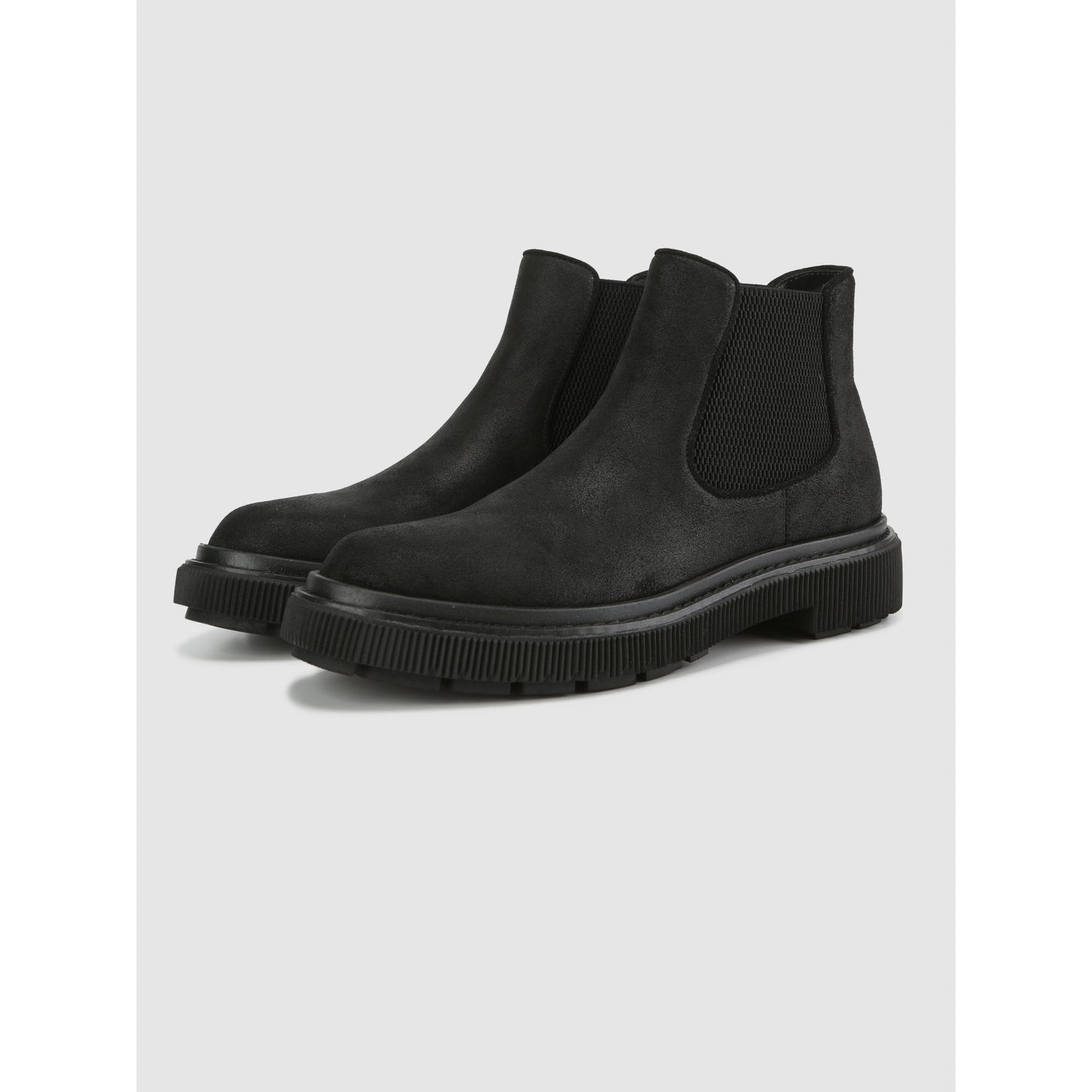 Men Chunky Sole Chelsea Boot - Black