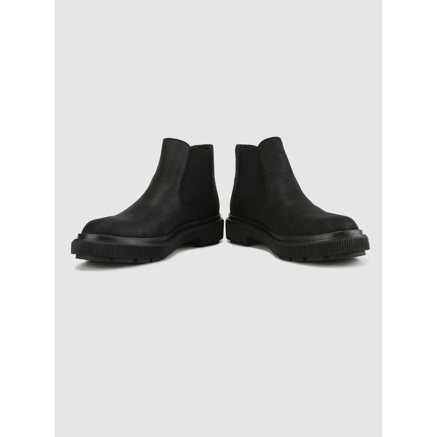 Men Chunky Sole Chelsea Boot - Black