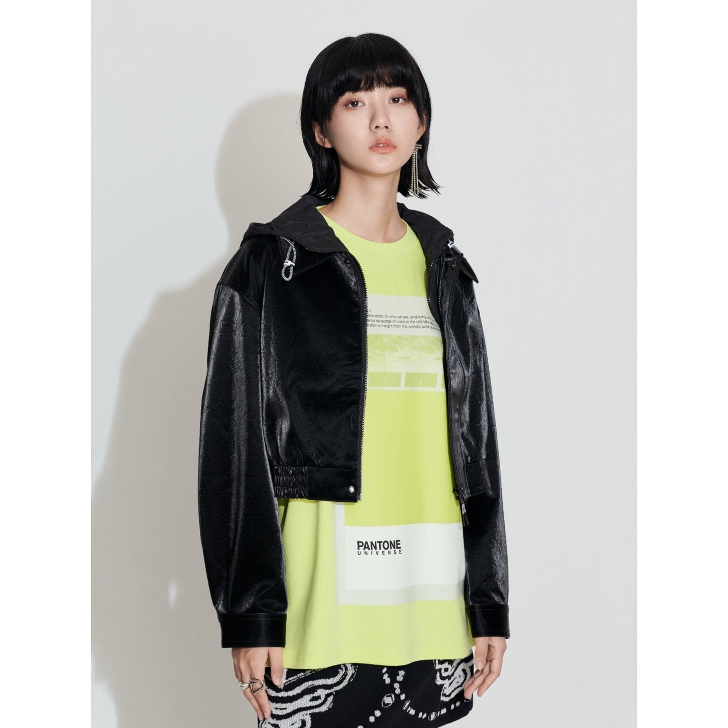 女士 Pantone 合作：超大 Pantone 圖案 T 卹 - 淺綠色