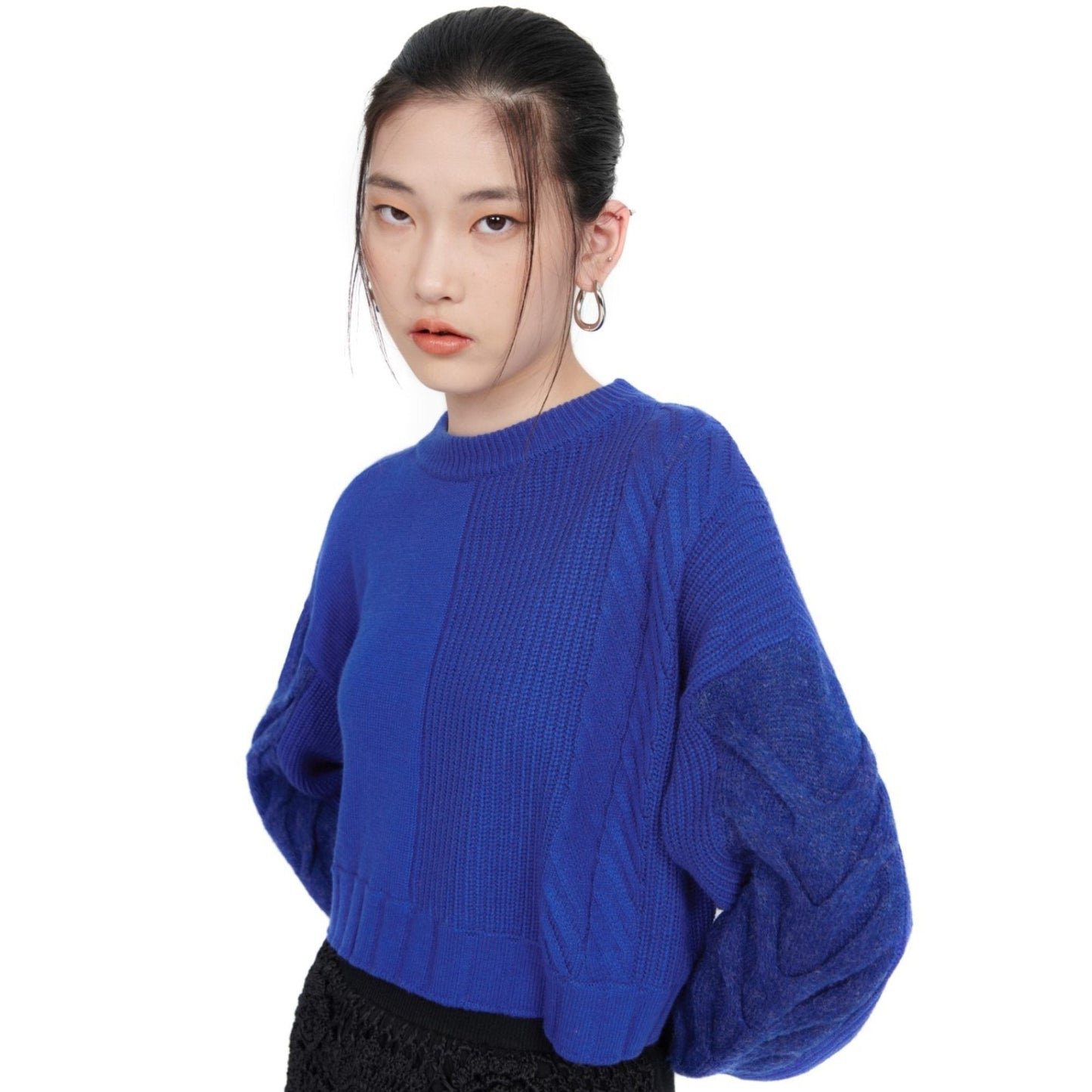 女式絞花短版毛衣 - 藍色