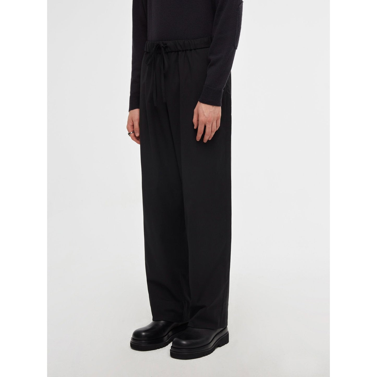 Men Pleated Pants - Black