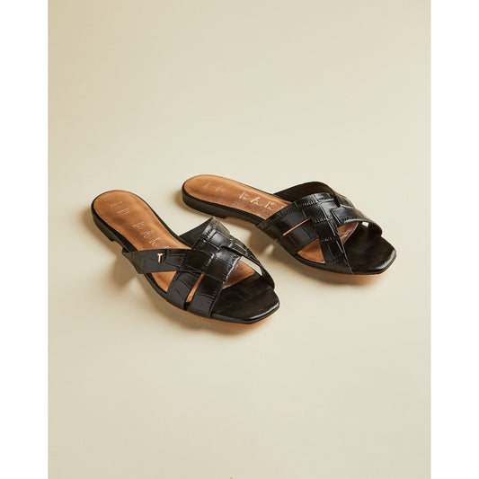 Women Zelania-Embossed Croc Effect Flat T Sandal - Black