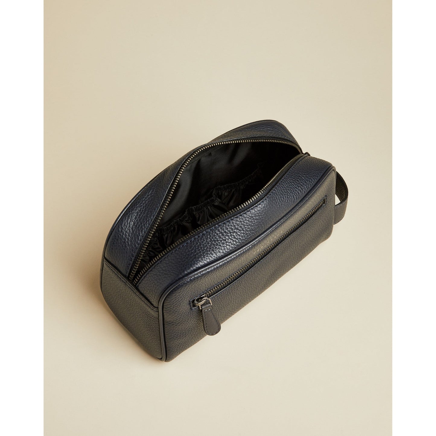Men Snax-Core Leather Washbag - Navy