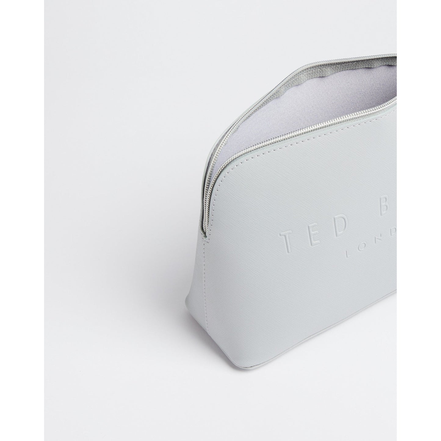 Women Lottiey-Crosshatch Deboss Washbag - Light-Grey