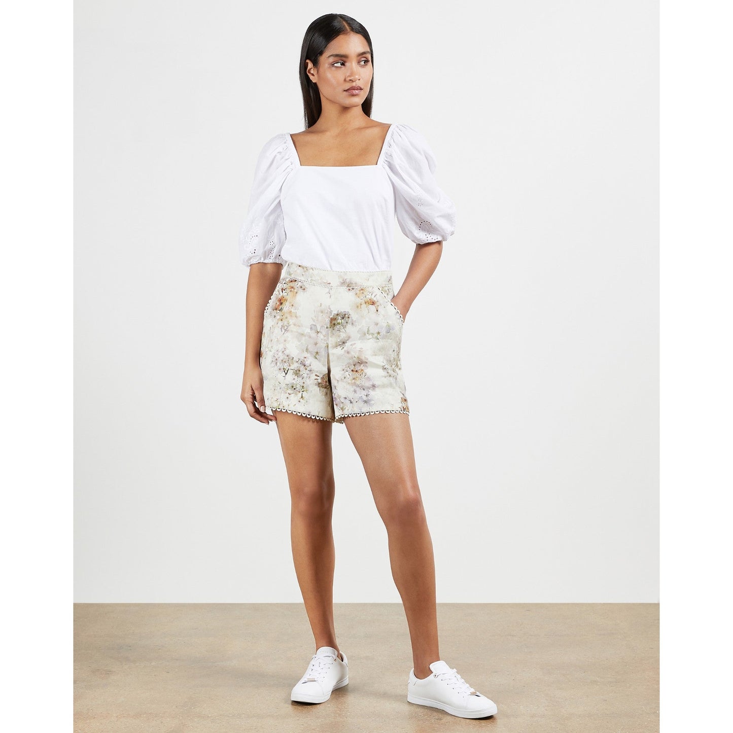 Women Henliy-Vanilla Scallop Trim Short - White