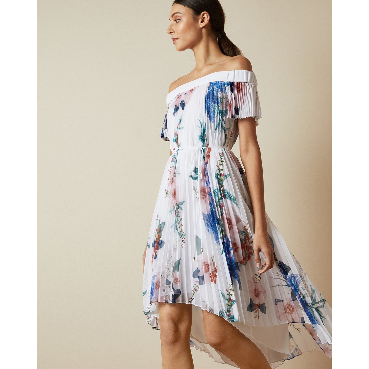 Women Luner-Jamboree Pleated Off The Shoulder Dress - White