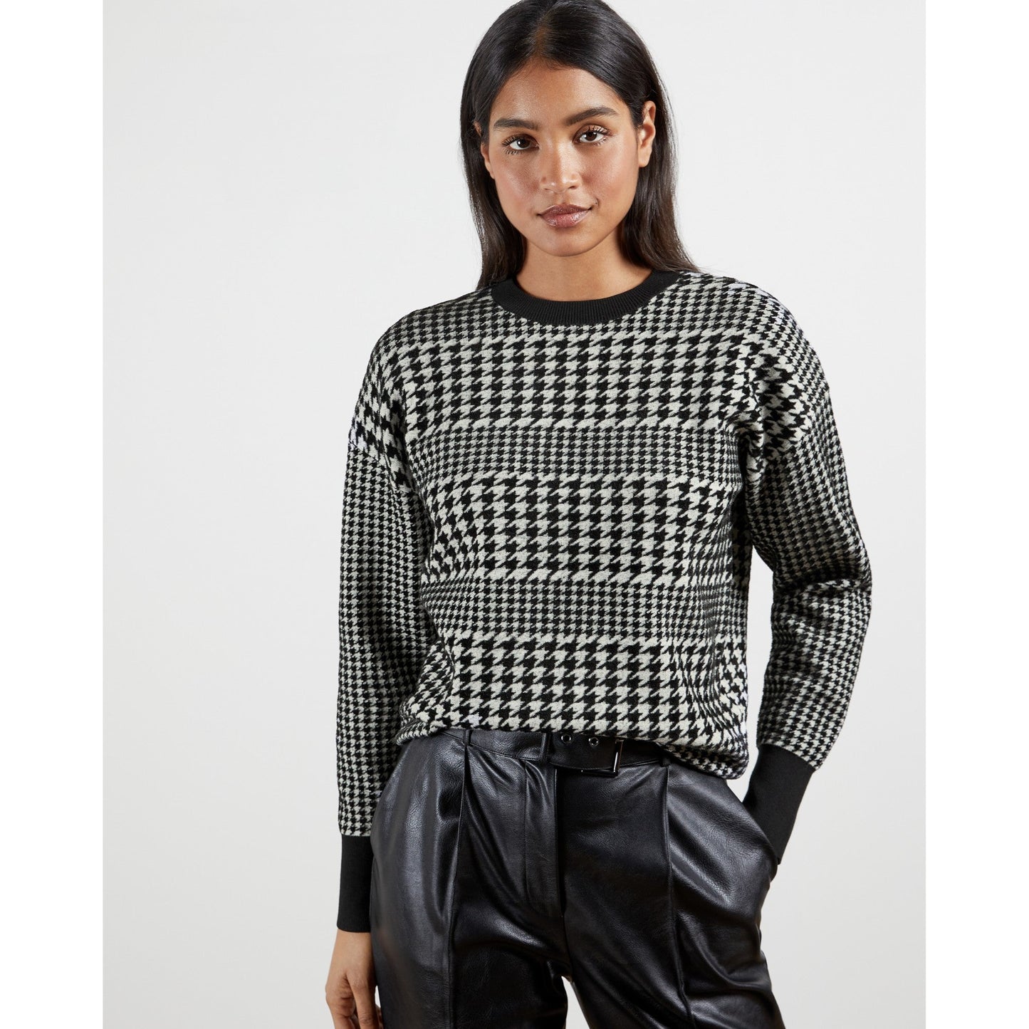 Women Novahh-Altas Sweater - Black